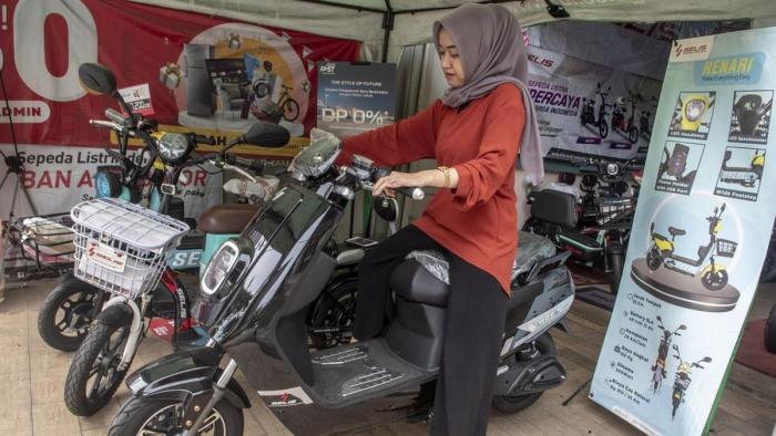 Berikut Golongan Masyarakat Penerima Subsidi Motor Listrik Baru Riauone ...