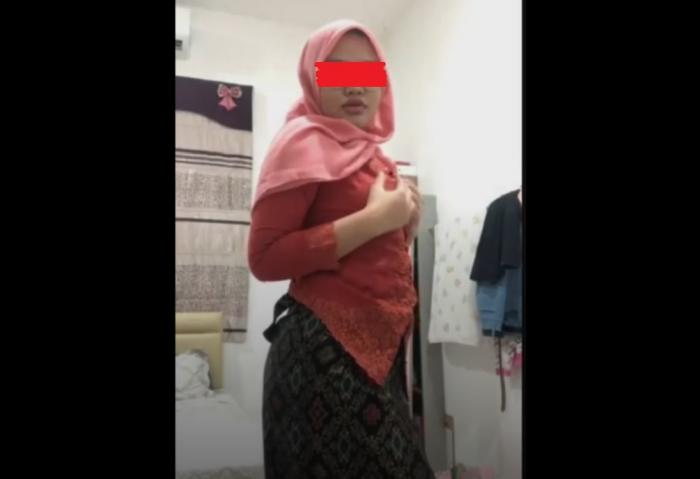 Apa Lagi Ini Video Kebaya Merah Versi Jilbab Viral Berita Nusantara Terkini 9308